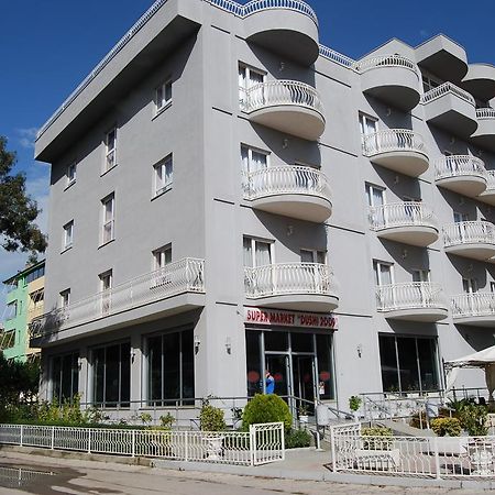 Hotel Marika Golem  Exterior photo